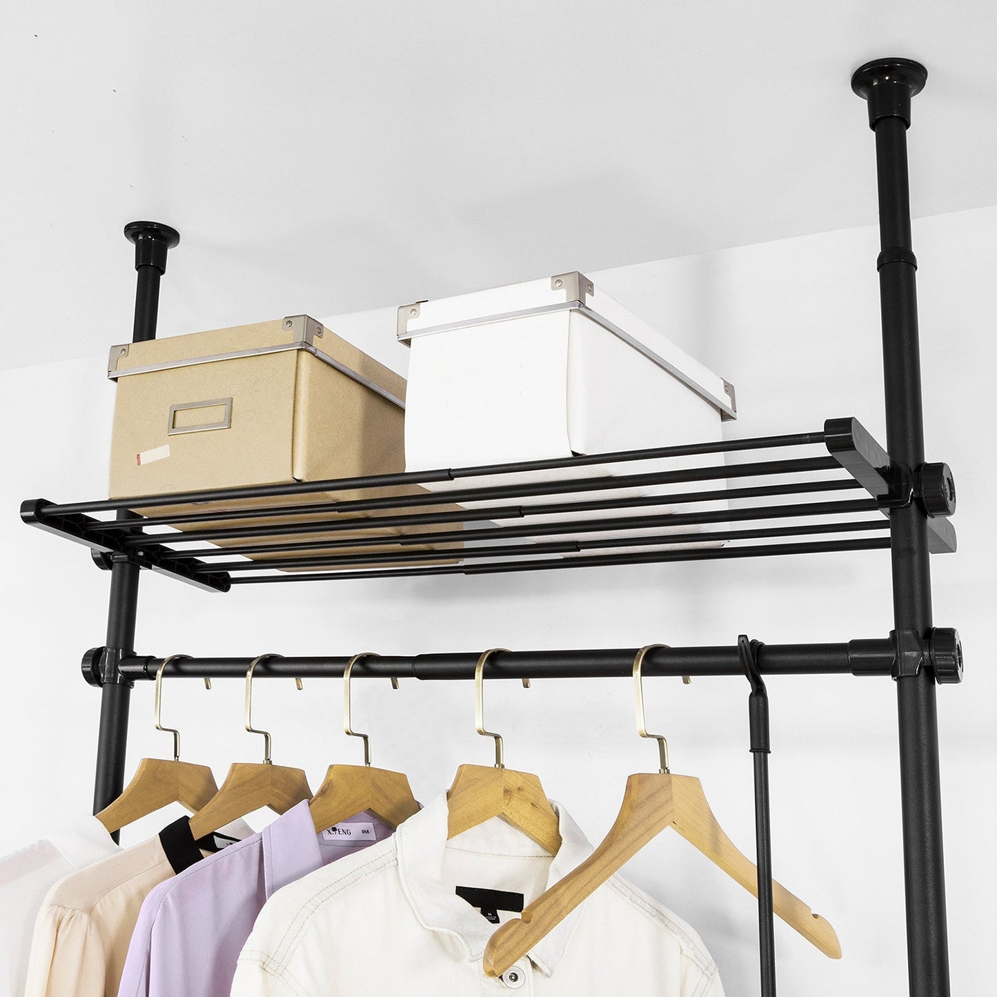 SoBuy Porte-vêtements - 1 barre 3 étagères et 1 fourche Porte-vêtements - 52-80 x 233-300 cm - Noir