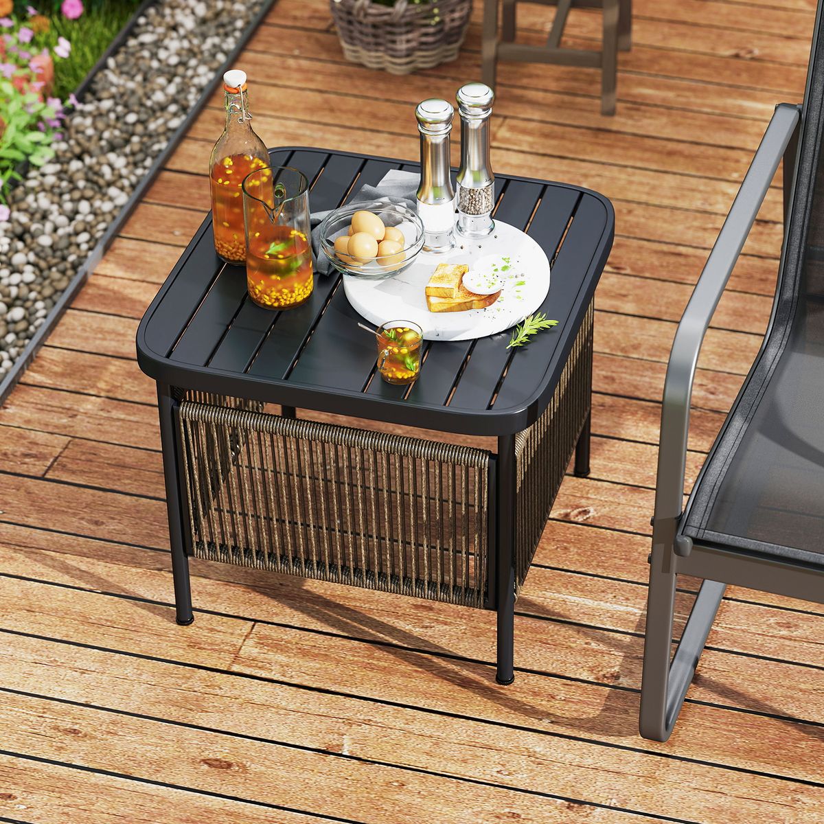Table d'appoint d'extérieur Coast - en rotin résistant aux intempéries - avec trou pour parasol - noir - 56 x 56 x 49 cm