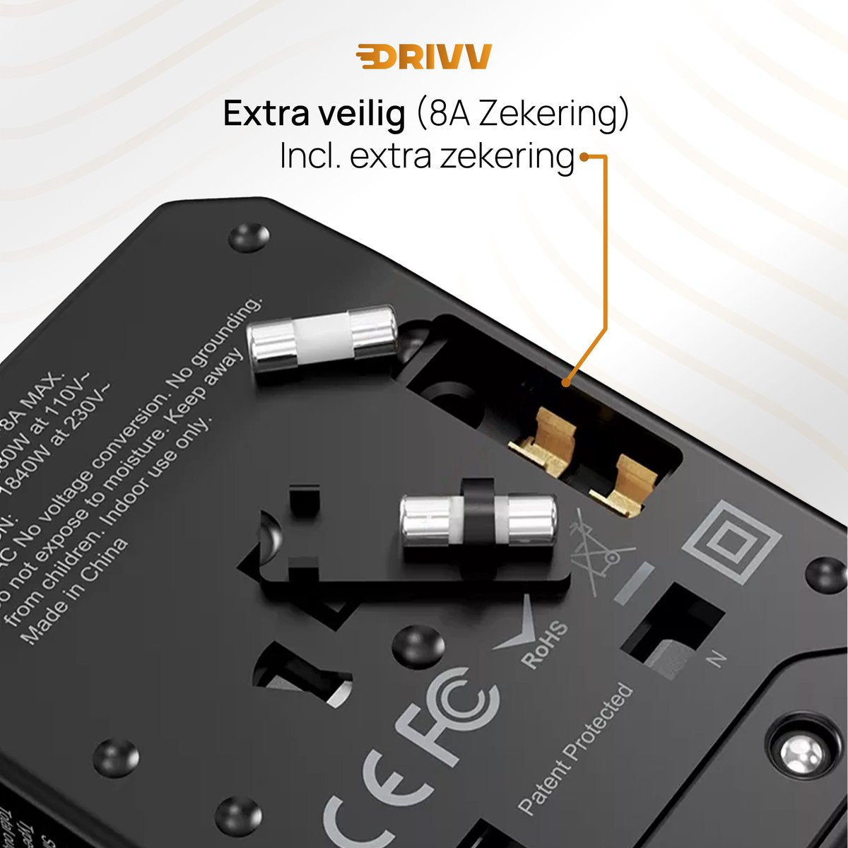 Drivv. Adaptateur universel - 4 ports USB et 1 port USB-C à chargement rapide - Adaptateur de voyage pour les États-Unis / l'Angleterre / le Royaume-Uni / le Canada / l'Afrique / le Japon / le Mexique / la Thaïlande / l'Amérique du Sud - Types A, B, C, E,