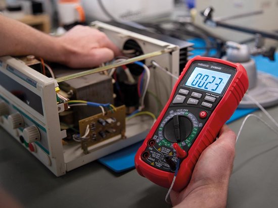 Velleman Multimètre numérique, mémorisation des données, détection de tension sans contact, avec fonction REL, convient pour mesurer le courant CA/CC, la tension CA/CC, la résistance, la fréquence, la température, la continuité, y compris les cordons de m