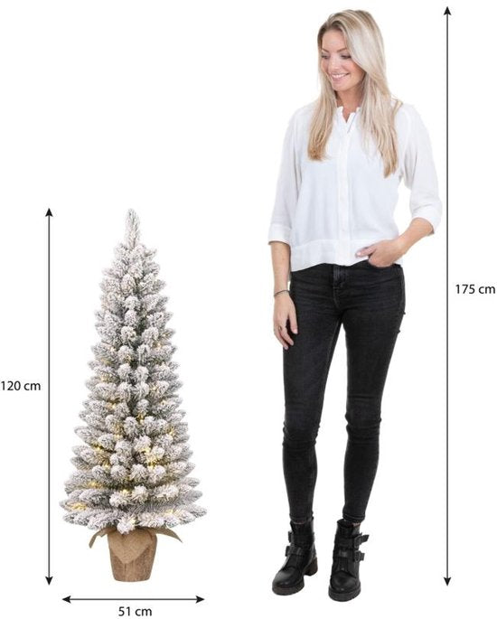 Black Box Trees Gerlos : sapin de Noël artificiel avec éclairage - Sapin artificiel H 120 x P 51 cm - Sapin de Noël artificiel aux branches enneigées - Décoration de Noël d'intérieur - 166 branches - Vert