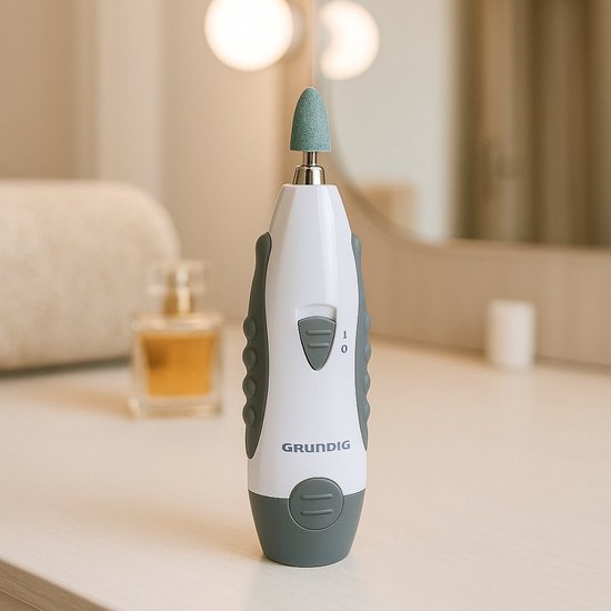 Kit de manucure électrique Grundig 5-en-1 - Kit de manucure pour les mains et les pieds - Appareils de pédicure électriques avec 5 embouts - Kit compact pour la maison et les voyages