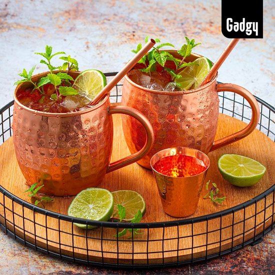 Gadgy Moscow Mule Cups 4-Piece Set - 100% Copper - Cocktail Set : 4 verres à cocktail, 4 pailles et 1 mesure de bar - Cadeau pour femme et homme