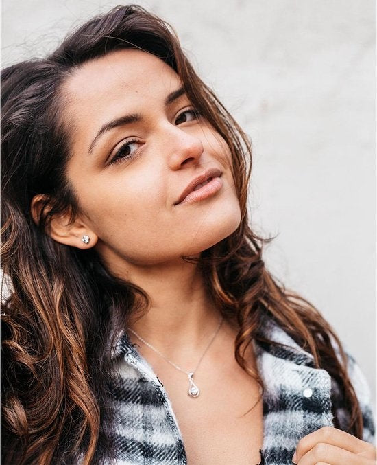 Yolora Collier pour femme avec pendentif en cristal Kalpa Camaka - Couleur argent - Plaqué or blanc 18K - Emballé - Cadeau de fête des mères