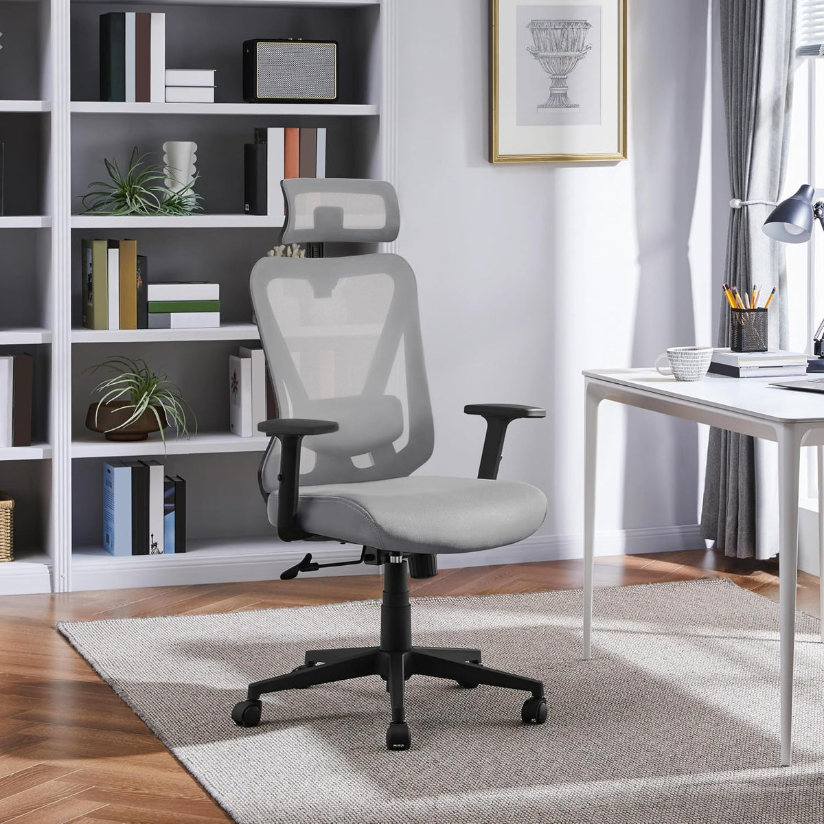 Chaise de bureau ergonomique Yaheetech avec soutien lombaire et appui-tête réglables, 70 × 70 × 125 cm, gris clair