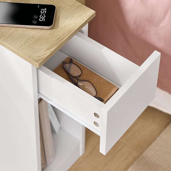 SoBuy 2-piece Slim Nightstand with Charging Station, Narrow Side Table with Standard Socket, USB Port and Type-C Port for Bedroom and Living Room, W20 x D35 x H60 cm, White, FBT111-E-WNx2 (table d'appoint étroite avec prise standard, port USB et port Type