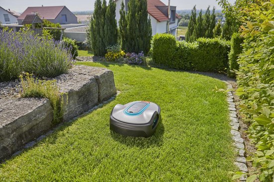 Tondeuse à gazon robotisée GARDENA SILENO life 1000 - 1000 m² - 4 kWh - 20-50 mm - gris/ bleu