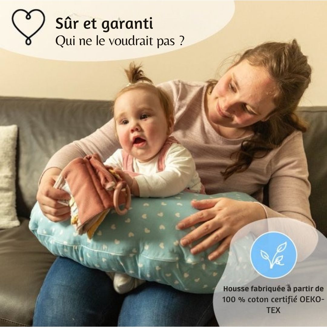 Coussin d'allaitement - de grossesse - Ella- soie - Bleu avec des cœurs