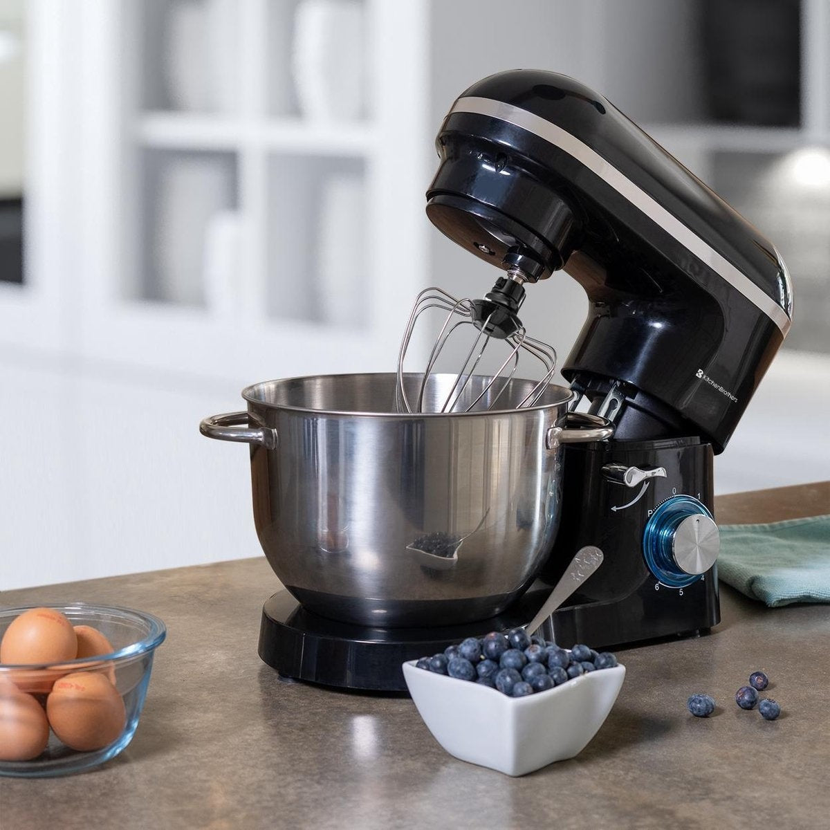 Robot Pâtissier 1400 W avec Bol 6 L en Inox – Noir | KitchenBrothers