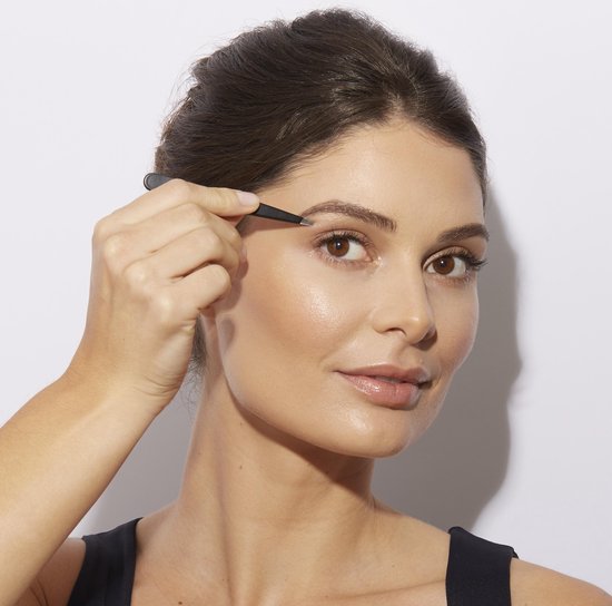 Pince à épiler Tweezerman Slant Midnight Sky – Pince à sourcils - Pince de précision professionnelle à pointe biseautée – Pour l'épilation et l'élimination des poils – Acier inoxydable – Convient aux poils fins et épais – Pince à épiler pour sourcils