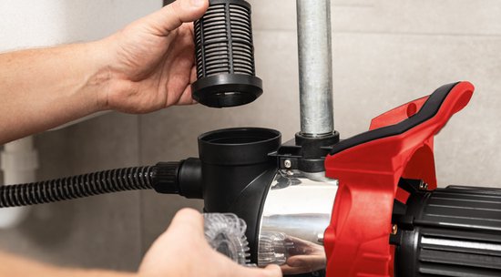 Pompe à eau domestique - Scheppach - HWW1400c - 1 300 W - 6 000 L/h - 4,8 bars - Hauteur de refoulement max. 44 m - Capacité du réservoir : 24 L