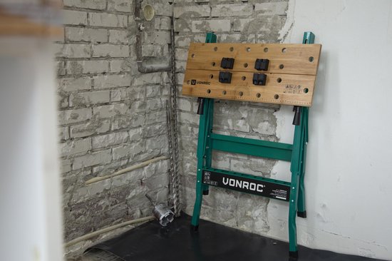 Etabli VONROC - Equipé d'un plan de travail en bambou - Pliable et chargeable jusqu'à 150kg