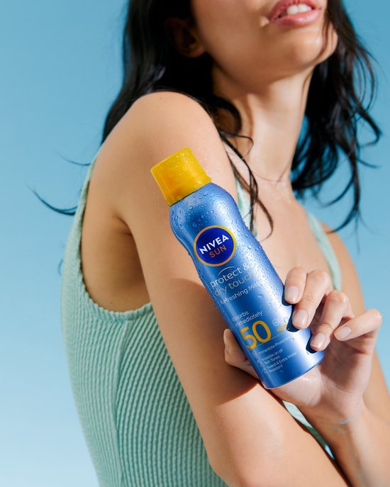 NIVEA SUN Protect & Dry Touch Spray solaire en brume - SPF 50 - Spray solaire pour le sport - Résistant à l'eau - UVA/UVB - 200 ml