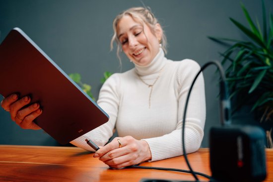 Câble Verbatim Sync & Charge USB-C vers USB-C 40 Gb/s 240 W pour téléphones