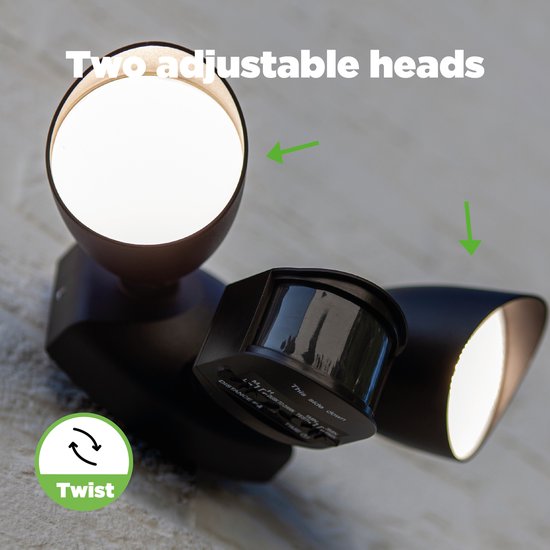 LUTEC Shrimp - Applique murale de sécurité LED pour l'extérieur - Détecteur de mouvement PIR - Capteur jour/nuit - Aluminium haut de gamme - À deux têtes - Éclairage puissant de 1 700 lm - Lumière blanche brillante de 4 000 K - Noir mat