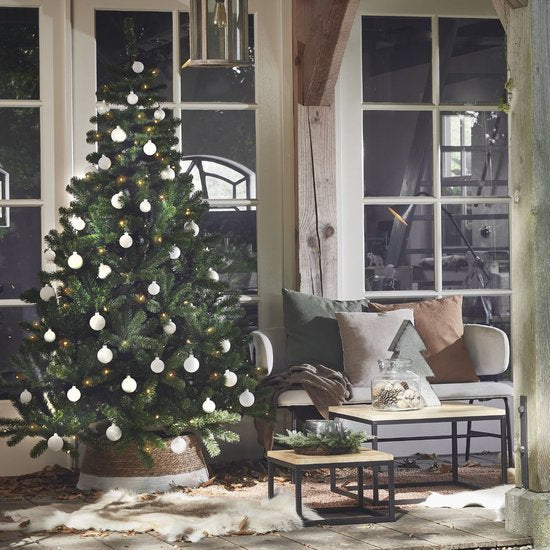 Black Box Trees Charlton Sapin de Noël - Décoration de Noël d'intérieur au rendu naturel - Sapin artificiel aux aiguilles en PVC souple pour un aspect réaliste - H 155 x Ø 91 cm - Vert
