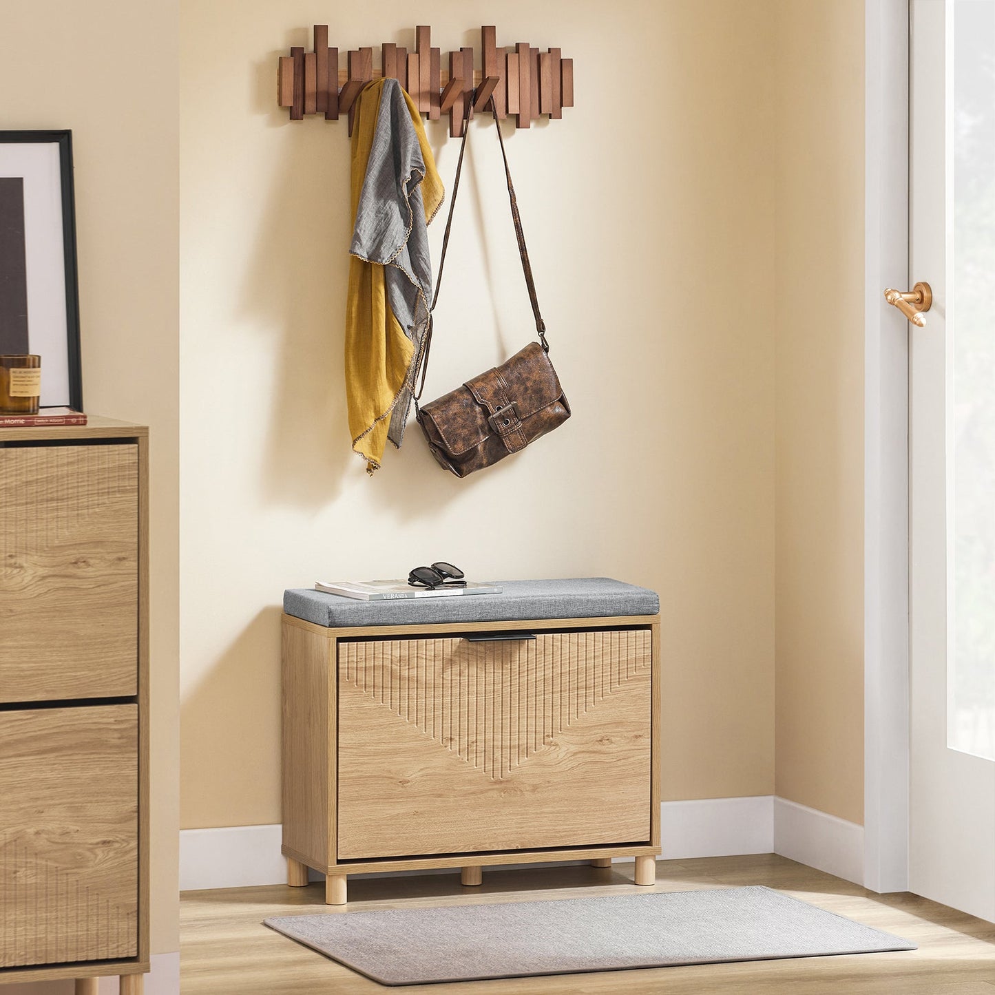 SoBuy FSR199-N Banc à chaussures avec rangement et coussin rembourré, gris et bois clair, 60 x 24 x 50 cm