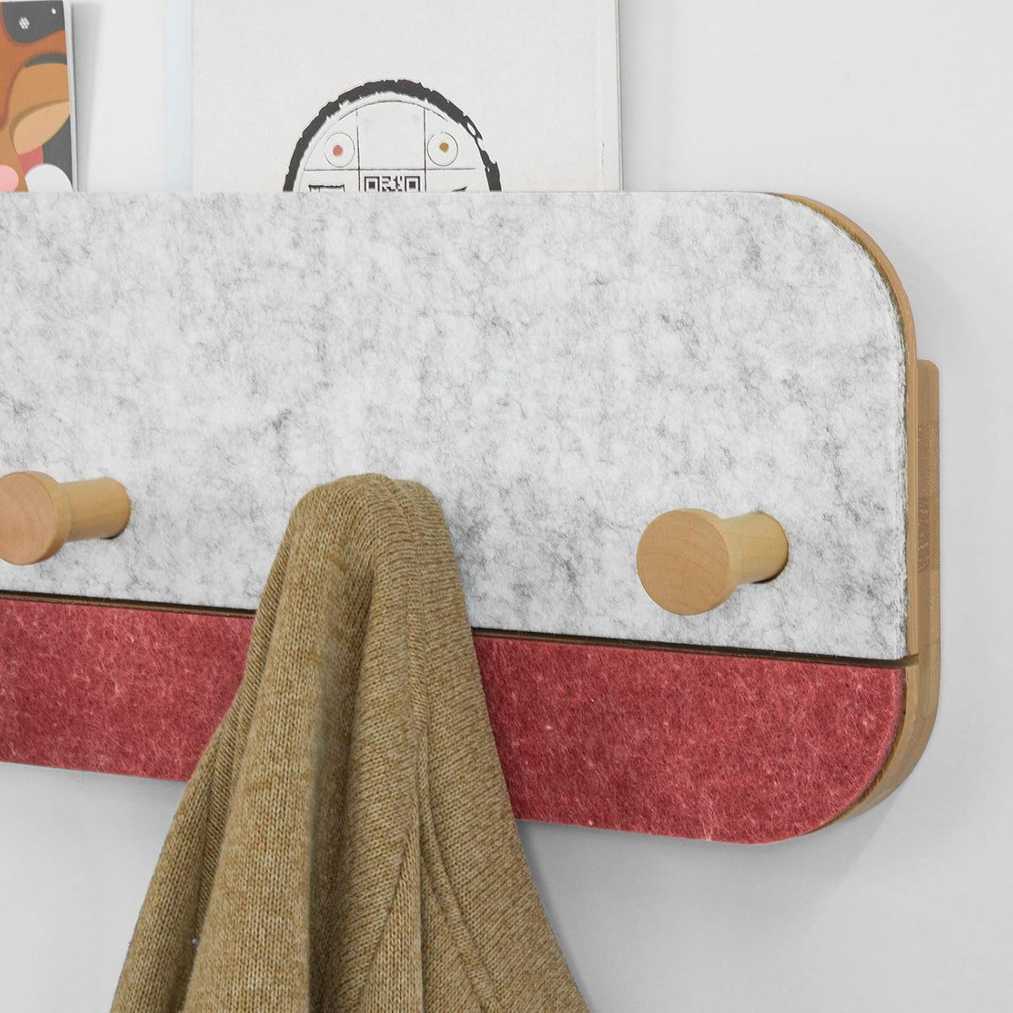 Porte-manteau mural SoBuy FHK16-R – 5 crochets – Bambou et feutre – 55 x 3 x 19 cm – Rouge