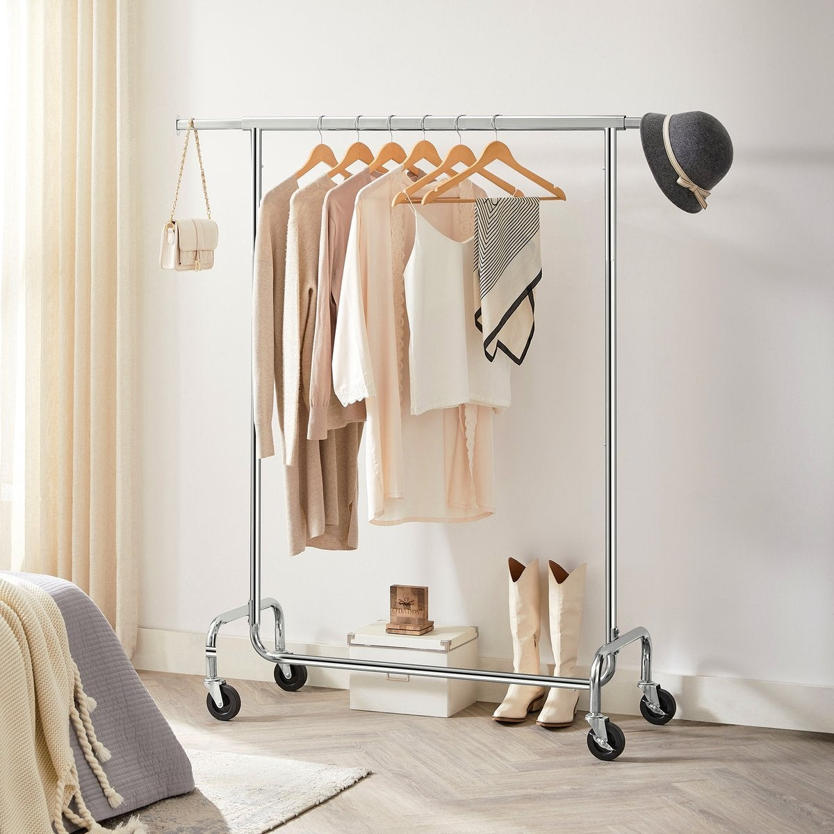 O'DADDY® Porte-vêtements sur roulettes - Porte-vêtements - Barre à vêtements réglable - Barre à vêtements extensible - Barre de suspension réglable - Stable jusqu'à 130 kg - Silver