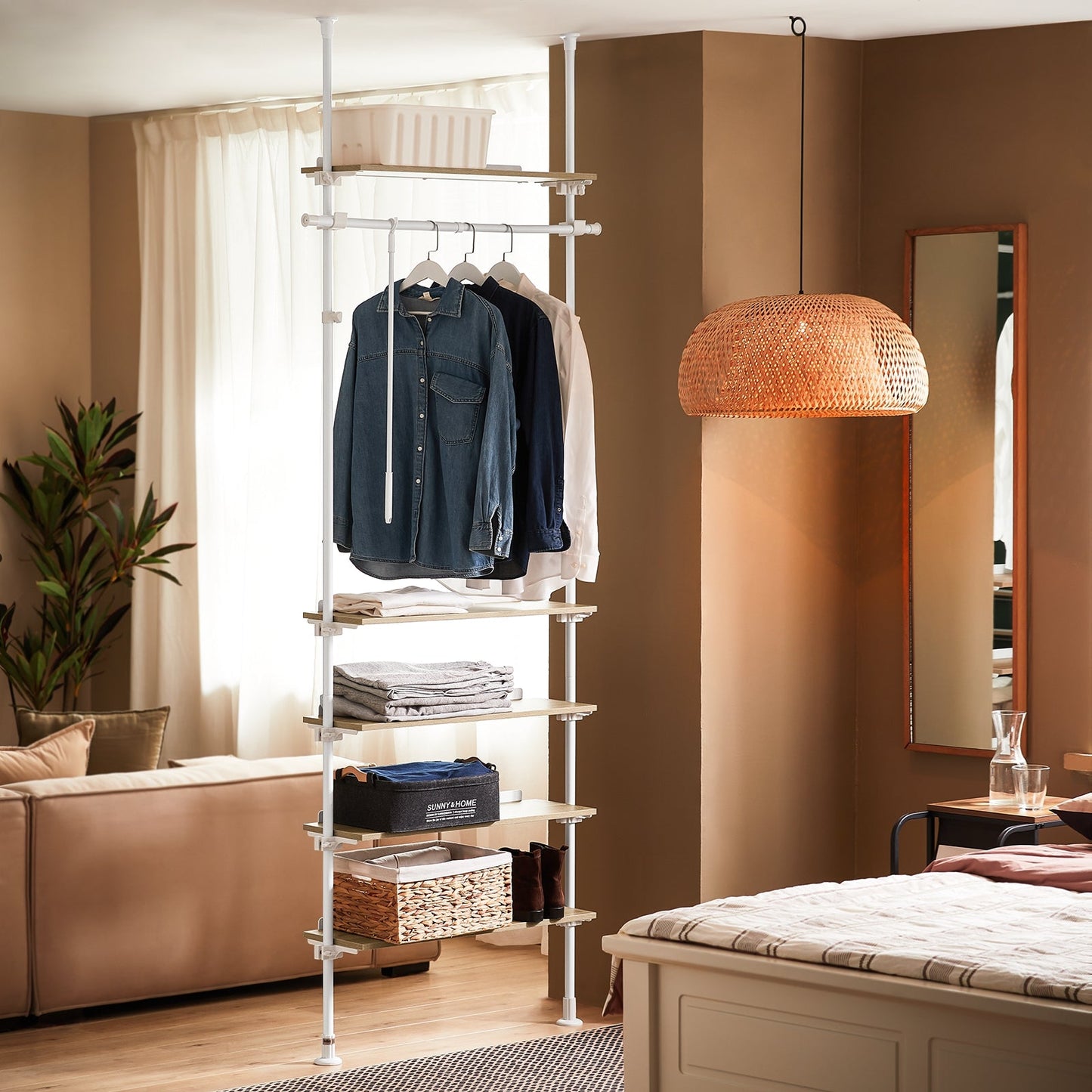 SoBuy KLS15-WN Porte-vêtements télescopique - réglable - 5 étagères - 1 tringle - L 97 x H (193-262) cm