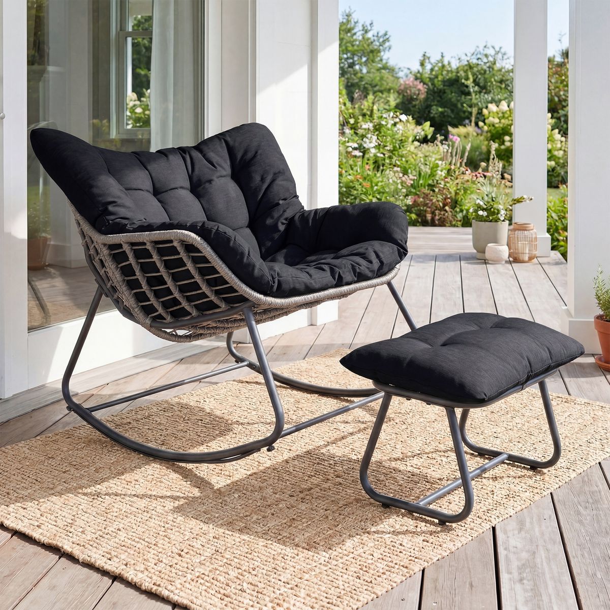 Fauteuil à bascule Coast avec repose-pieds - conception ergonomique - structure métallique avec rotin en PE - noir