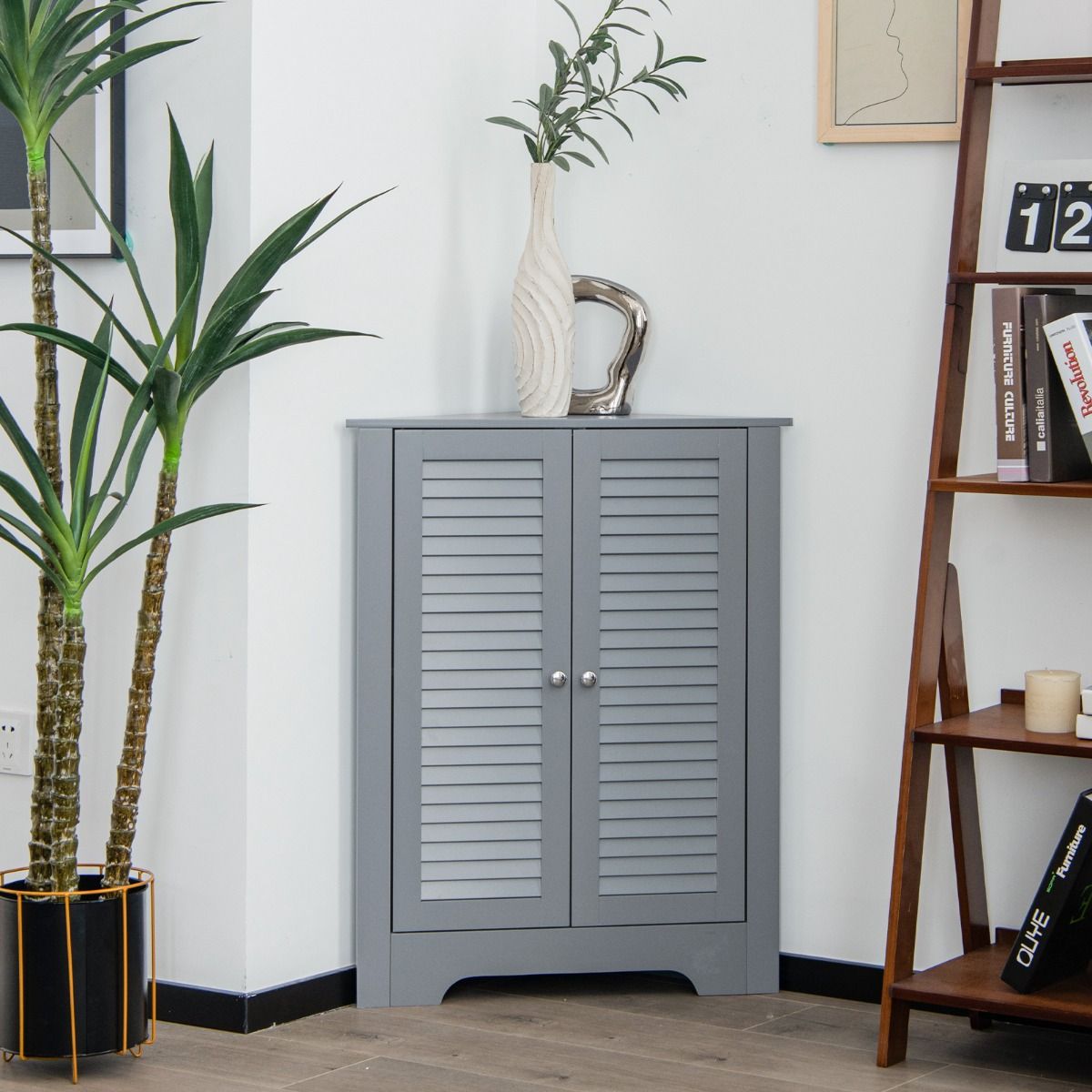 Coastal Corner Cabinet with 3 Levels - Grey - 63 x 32 x 81.5 cm - Rangement peu encombrant avec portes