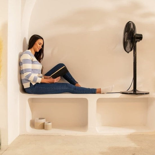 Cecotec 05875, Ventilateur domestique avec pales, Noir, Sol, Table, 60°, Boutons, 7 heures