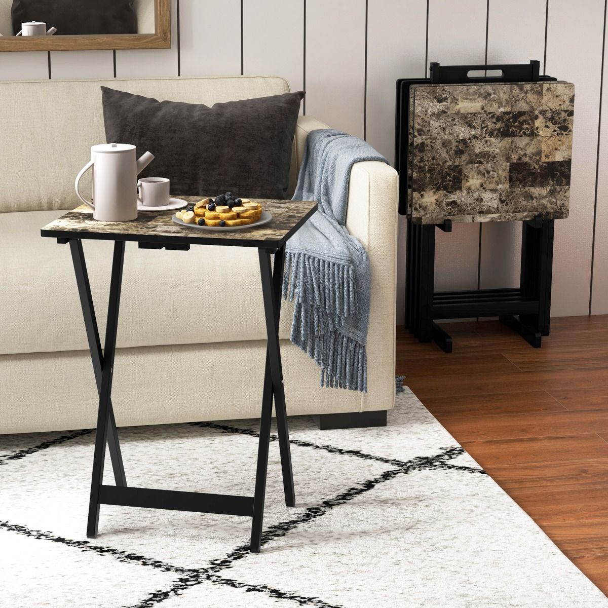 Coast - 4-Piece Folding Table TV Snack Table - Pliable, avec support de rangement, aspect marbre - 48 x 40 x 67 cm - MDF/Bois d'hévéa - Noir