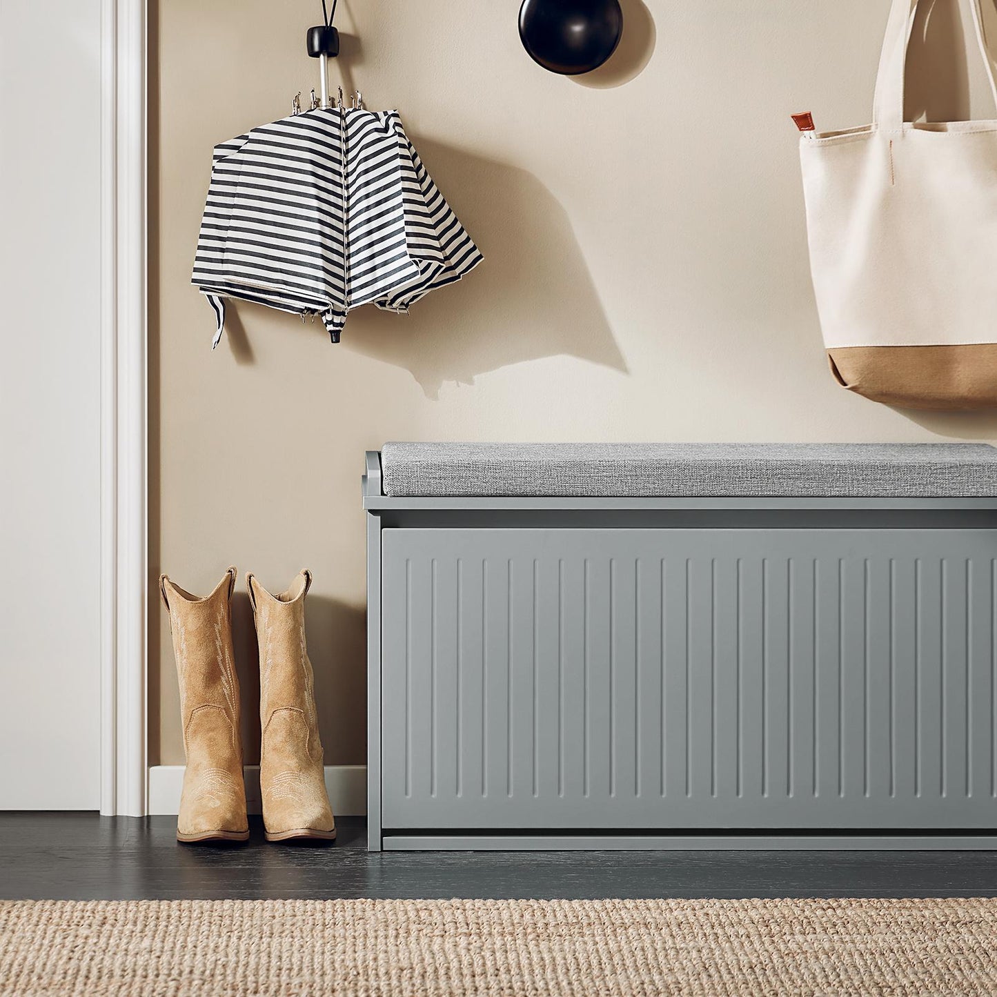 SoBuy FSR98-L-HG Meuble à chaussures avec abattant et coussin d'assise - Gris clair - 80x45x26 cm - Meuble à chaussures compact pour l'entrée, la chambre ou le salon