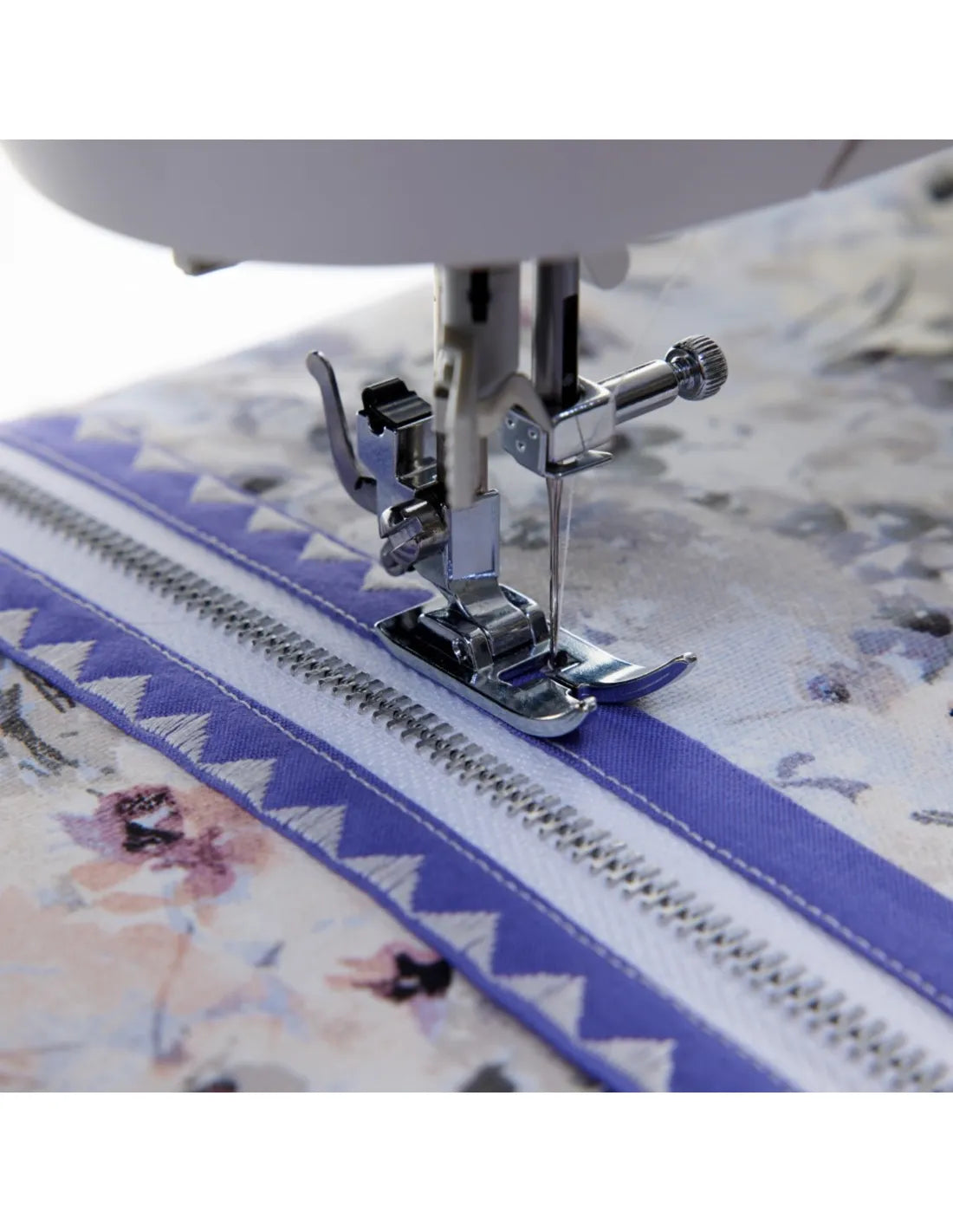 Singer C5655 machine à coudre - blanc - 6.5 kg - écran LCD - 99 points